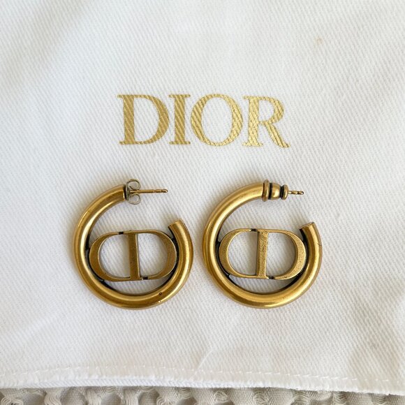 Dior Authentic 30 Montaigne Earrings Gold - Picture 1 of 7